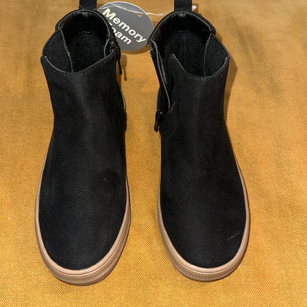 GAP black sneaker wedges!!! NWT. Never worn!